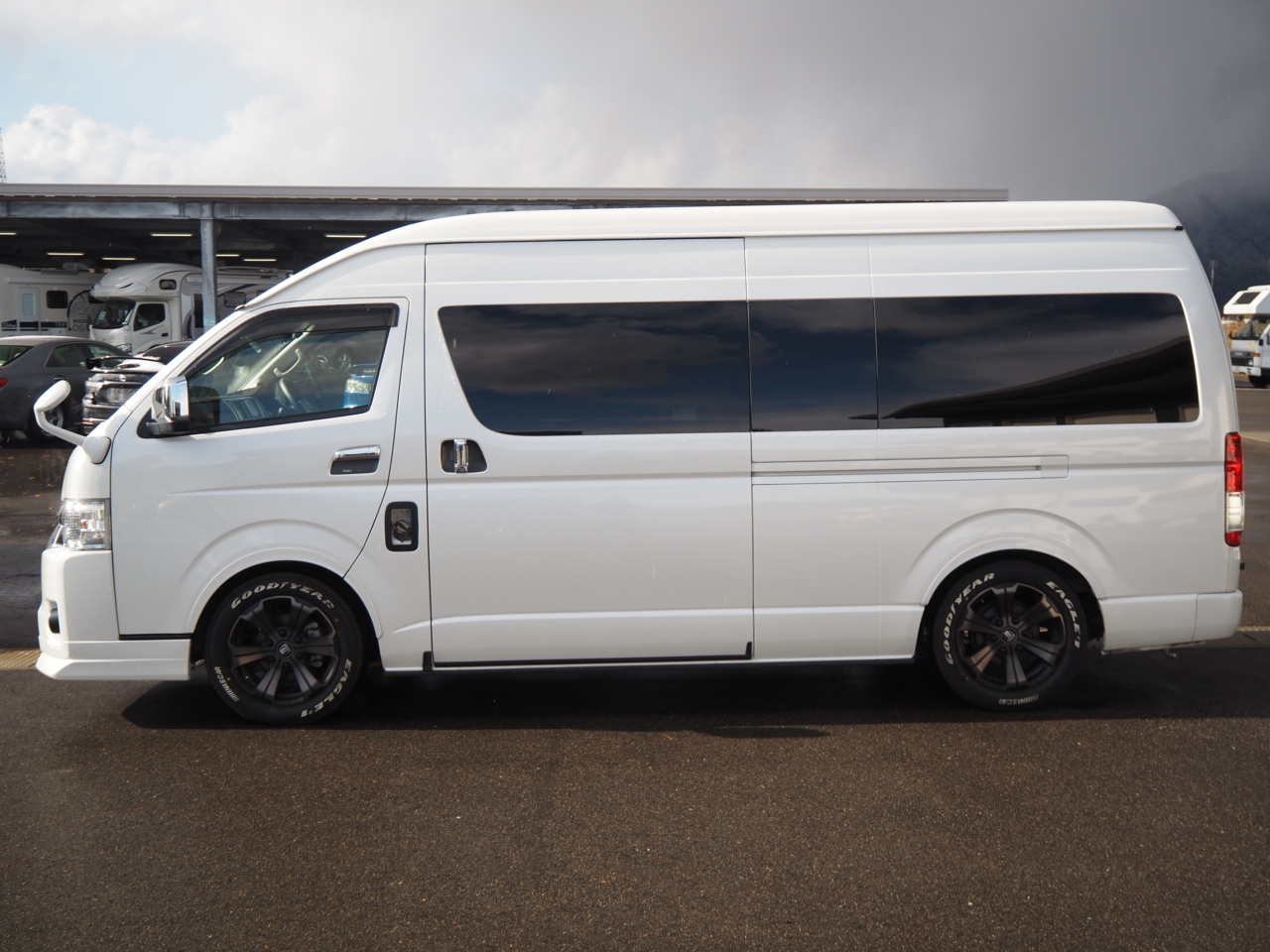 キャンピングカー バンコン ﾊｲｴｰｽ ﾌﾚｯｸｽ ｱｰﾊﾞﾝﾜｲﾙﾄﾞ 4WD