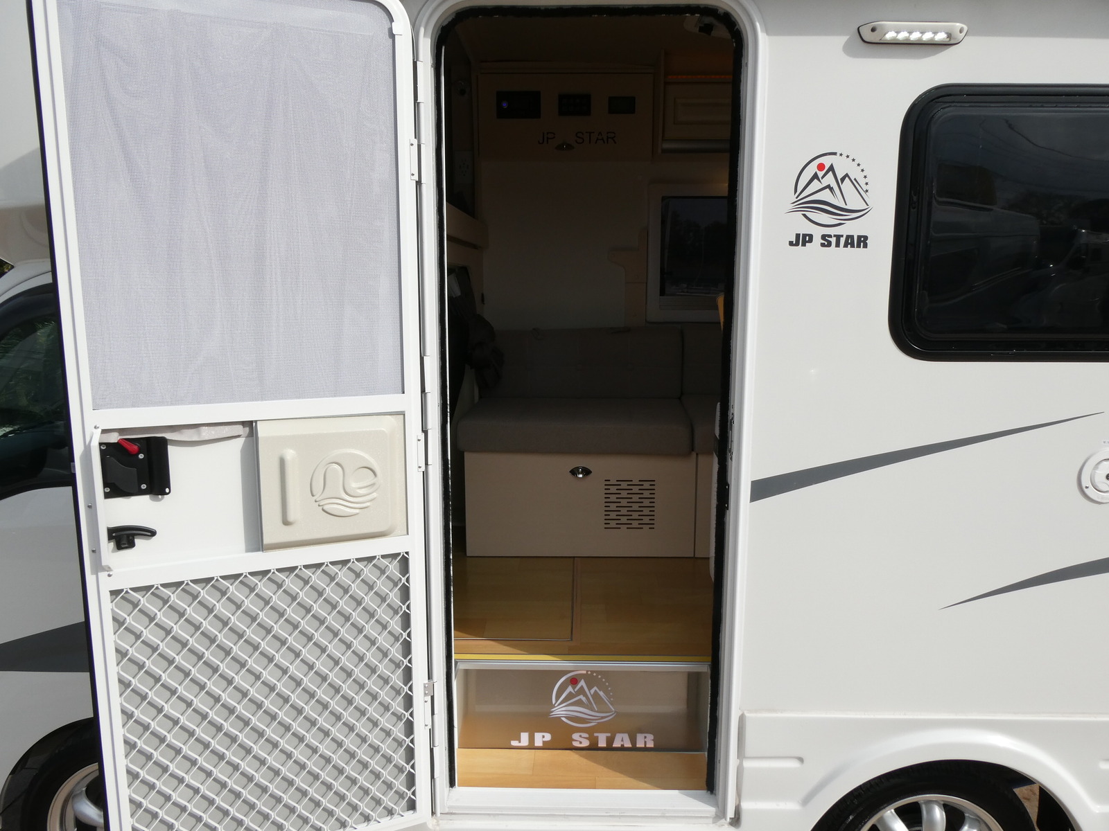 キャンピングカー 軽キャンパー JPｽﾀｰ　ﾊｯﾋﾟｰ1+　DCｸｰﾗｰ　ﾘﾁｳﾑBT　