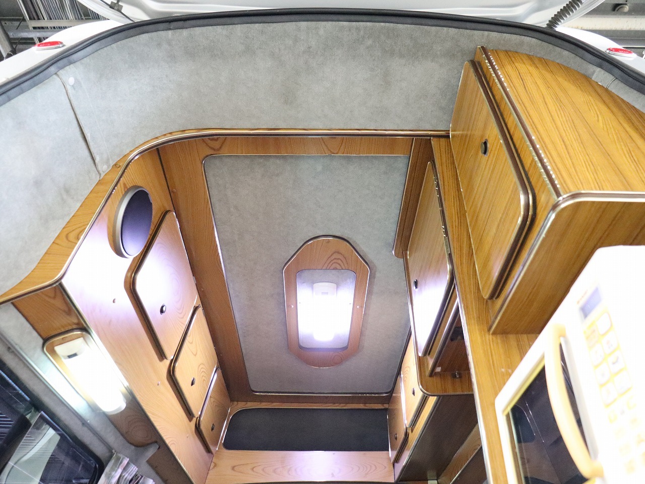 キャンピングカー バンコン ｸﾞﾗﾝﾋﾞｱ ﾉｰｽﾗｲﾌ ｵﾘｼﾞﾅﾙ 4WD　FF