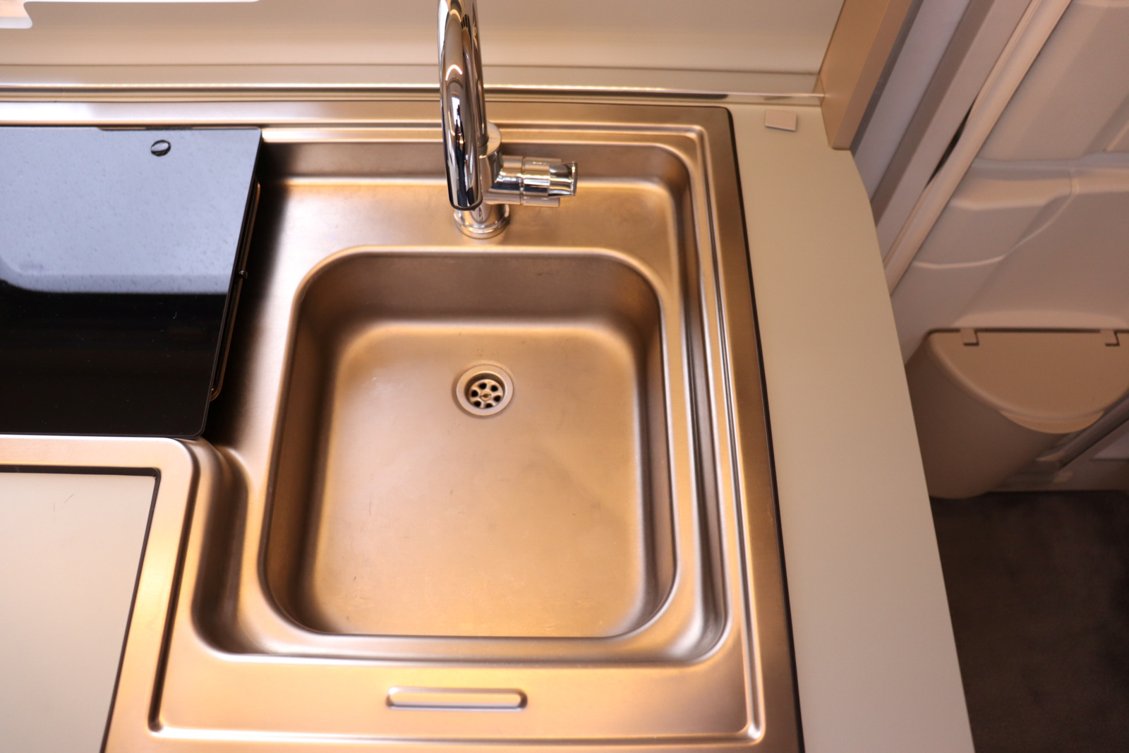 キャンピングカー トレーラー ｱﾄﾞﾘｱ ｱﾙﾃｨｱ470PK 家庭用ｴｱｺﾝ