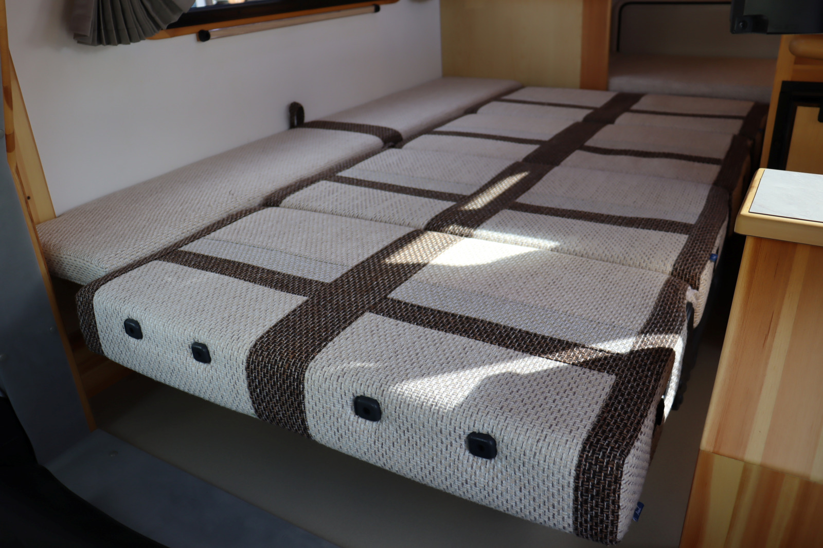 キャンピングカー キャブコン ﾀｳﾝｴｰｽ AtoZ ｱﾚﾝ