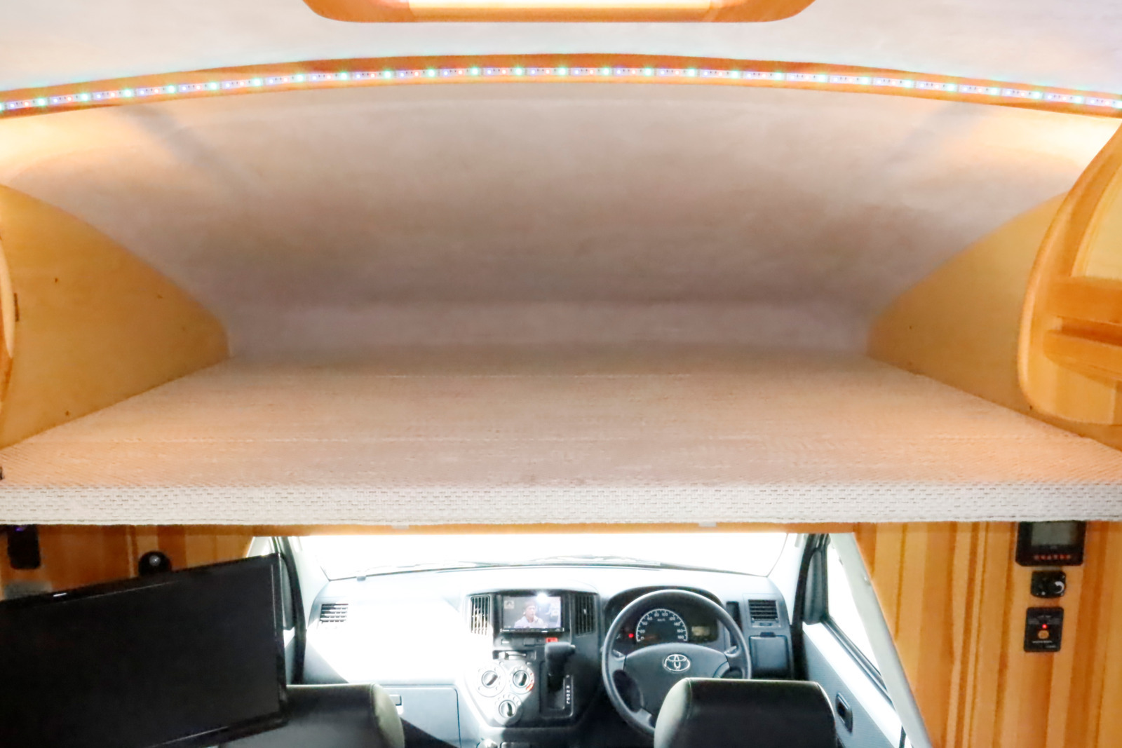 キャンピングカー キャブコン ﾀｳﾝｴｰｽ AtoZ ｱﾚﾝ