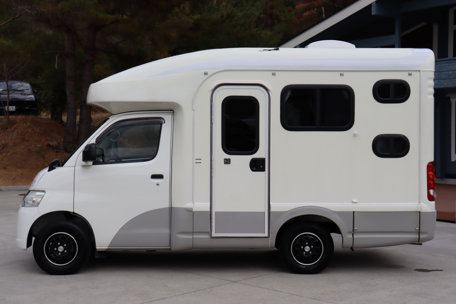 キャンピングカー キャブコン ﾀｳﾝｴｰｽ AtoZ ｱﾚﾝ