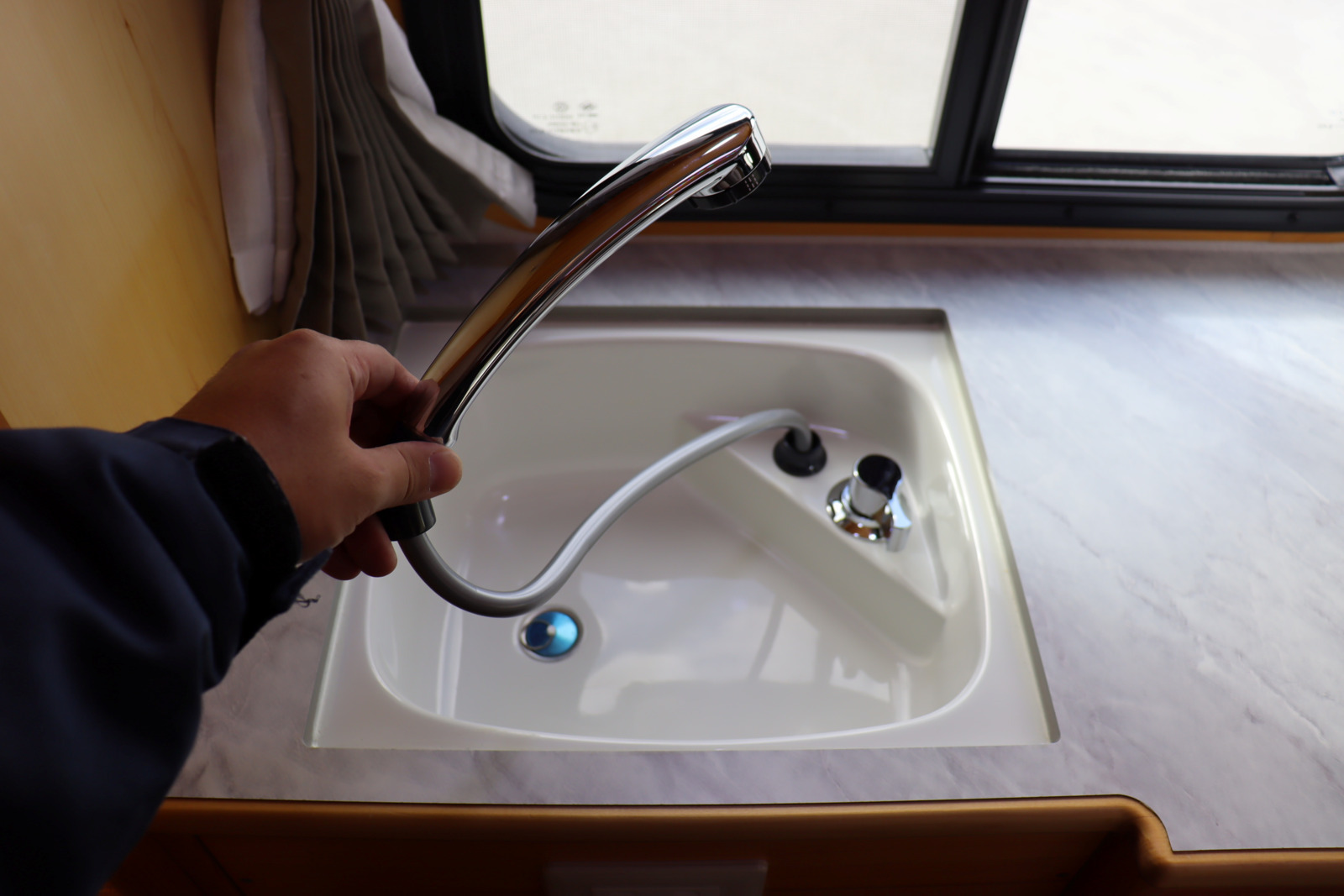 キャンピングカー キャブコン ﾀｳﾝｴｰｽ AtoZ ｱﾚﾝ