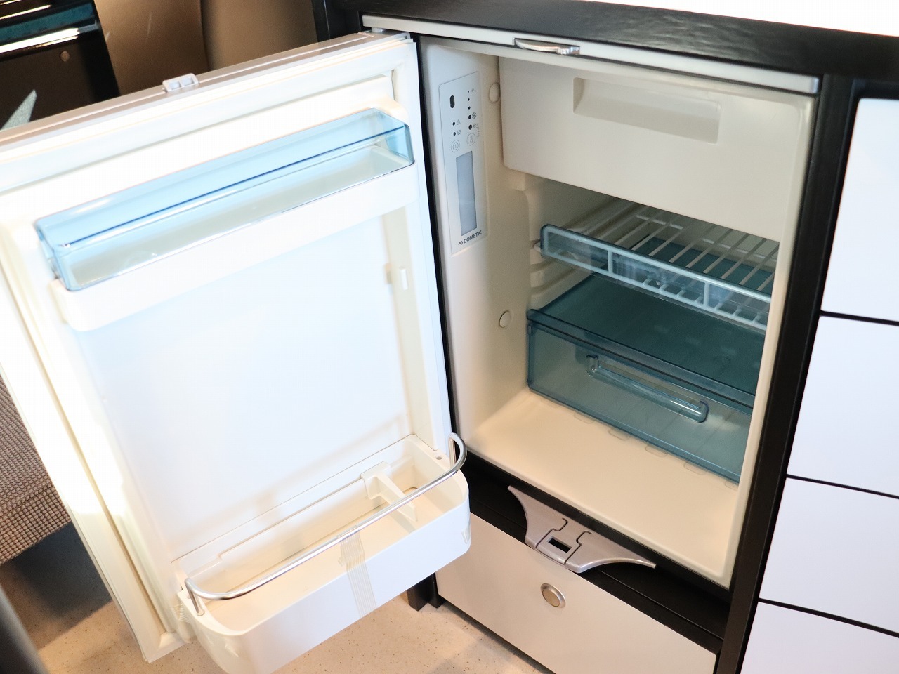 キャンピングカー バンコン NV350ｷｬﾗﾊﾞﾝ ﾄｲﾌｧｸﾄﾘｰ GT 軽油4WD