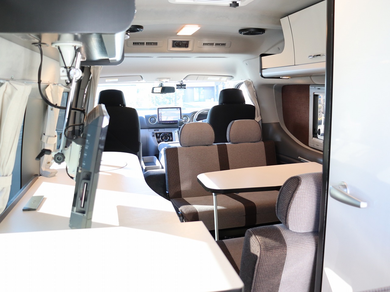 キャンピングカー バンコン NV350ｷｬﾗﾊﾞﾝ ﾄｲﾌｧｸﾄﾘｰ GT 軽油4WD