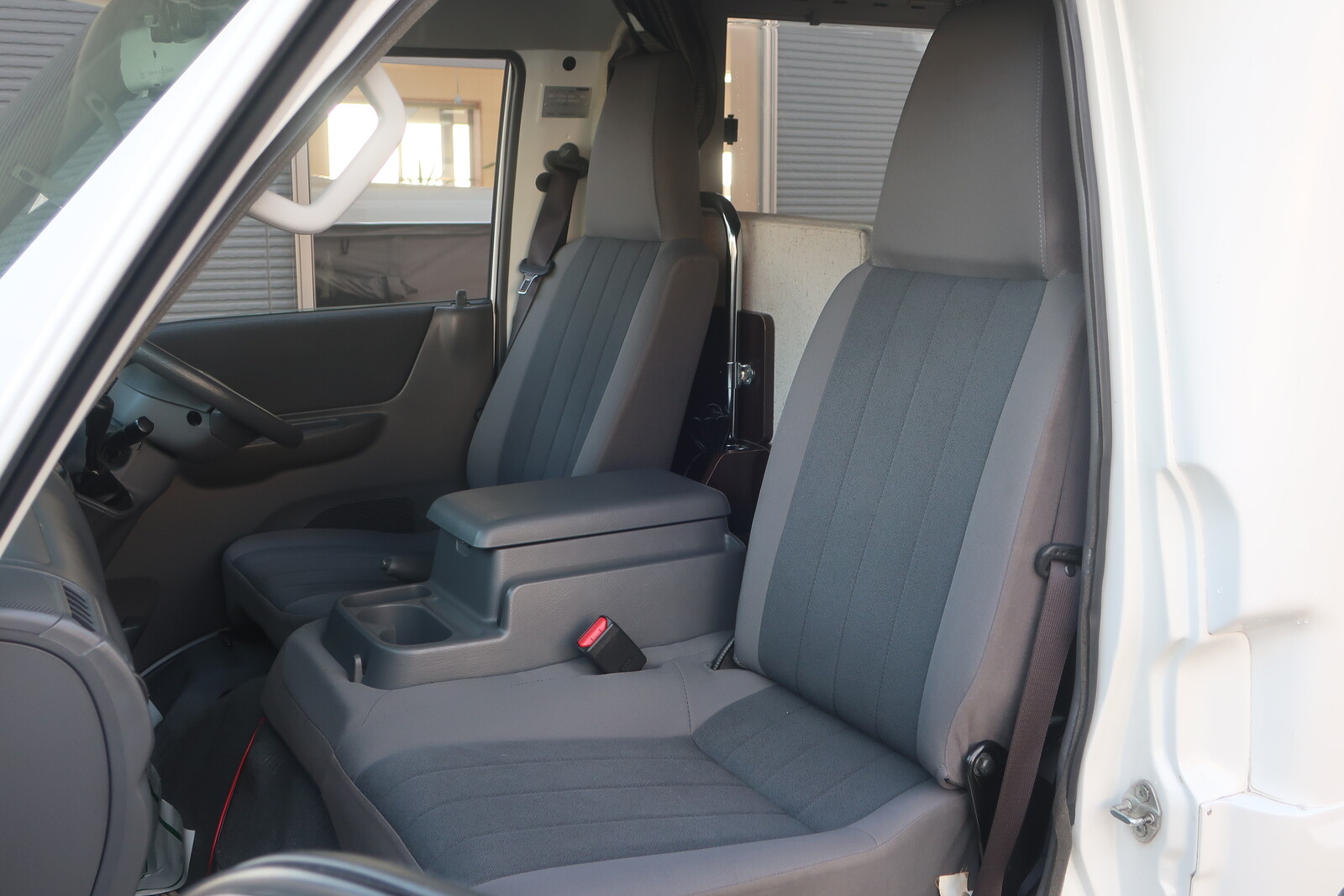 キャンピングカー キャブコン ﾎﾞﾝｺﾞ ﾛｰﾀｽRV ﾏﾝﾎﾞｳｲﾌﾞ 家庭用ｴｱｺﾝ