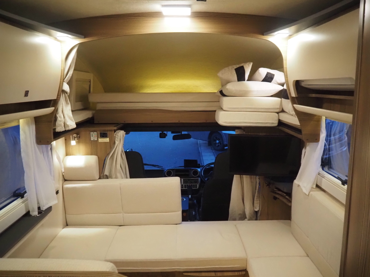 キャンピングカー キャブコン ｶﾑﾛｰﾄﾞ ﾊﾞﾝﾃｯｸ ｼﾞﾙ 家庭用ｴｱｺﾝ 4WD