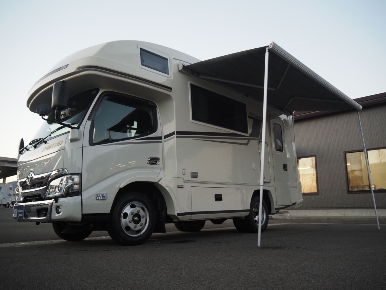 キャンピングカー キャブコン ｶﾑﾛｰﾄﾞ ﾊﾞﾝﾃｯｸ ｼﾞﾙ 家庭用ｴｱｺﾝ 4WD