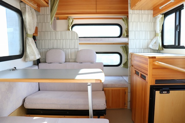 キャンピングカー キャブコン ﾎﾞﾝｺﾞ AtoZ ｱﾐﾃｨ 4WD　FFﾋｰﾀｰ