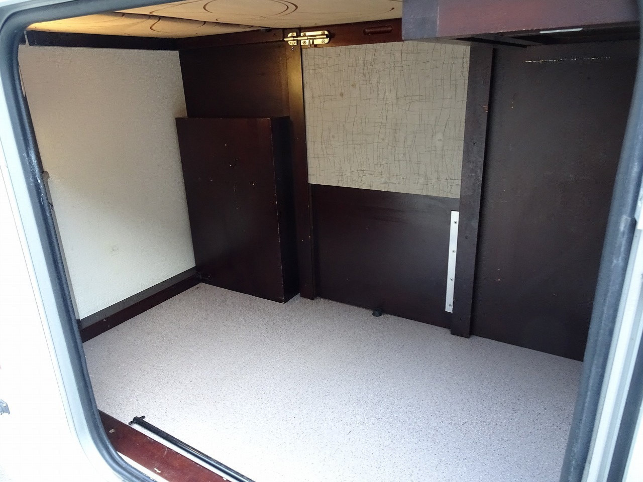 キャンピングカー キャブコン ﾎﾞﾝｺﾞ AtoZ ｱﾙﾌｧSSS ｿｰﾗｰ 4WD