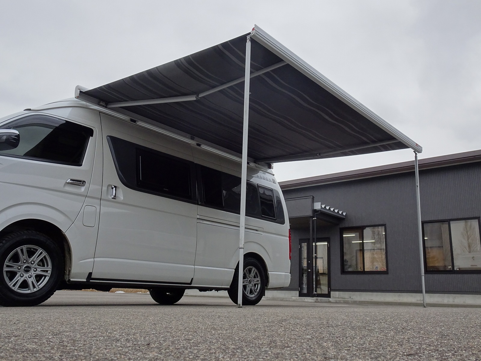 キャンピングカー バンコン ﾊｲｴｰｽﾄｲﾌｧｸﾄﾘｰﾊﾞｰﾃﾞﾝｱﾙﾀﾓｰﾀﾞ 4WD