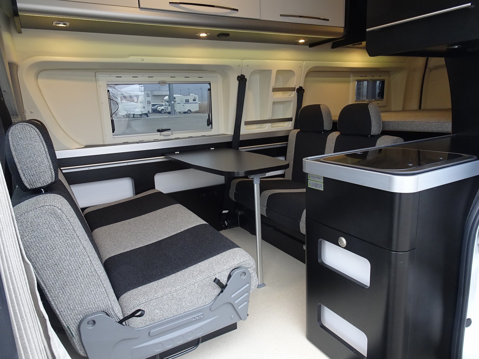 キャンピングカー バンコン ﾊｲｴｰｽﾄｲﾌｧｸﾄﾘｰﾊﾞｰﾃﾞﾝｱﾙﾀﾓｰﾀﾞ 4WD