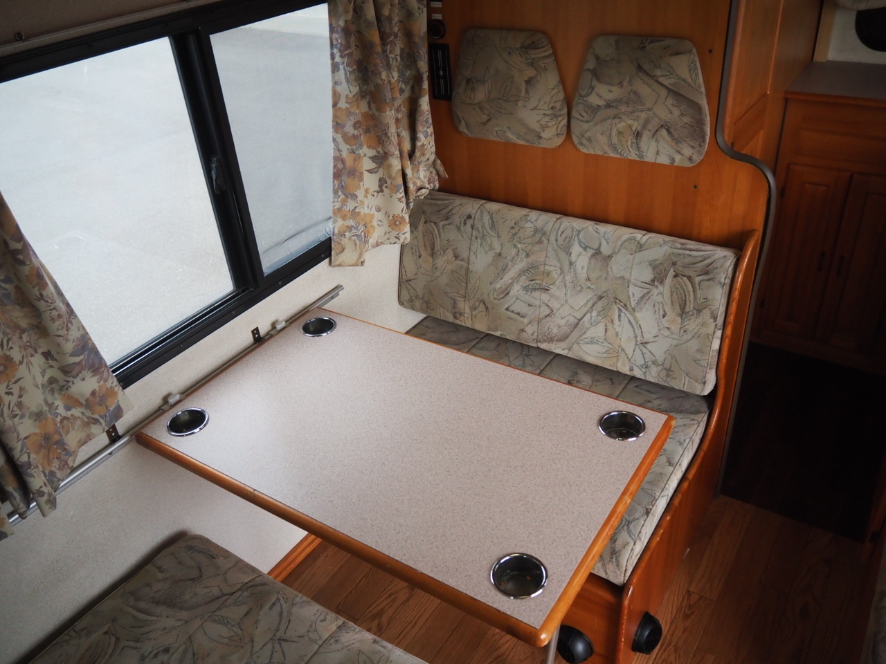 キャンピングカー キャブコン ｶﾑﾛｰﾄﾞ ﾅｯﾂRV ｸﾚｿﾝRE 家庭用ｴｱｺﾝ