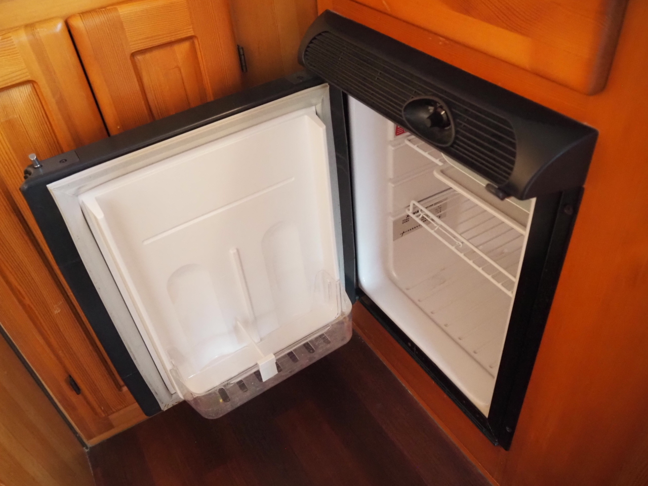 キャンピングカー キャブコン ｶﾑﾛｰﾄﾞ ﾅｯﾂRV ｸﾚｿﾝRE 家庭用ｴｱｺﾝ