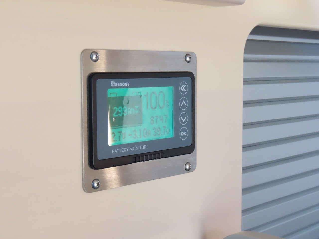 キャンピングカー バンコン ﾊｲｴｰｽ ﾎﾜｲﾄﾊｳｽ製　ｺﾝﾊﾟｽﾋﾞｯﾂ 4WD