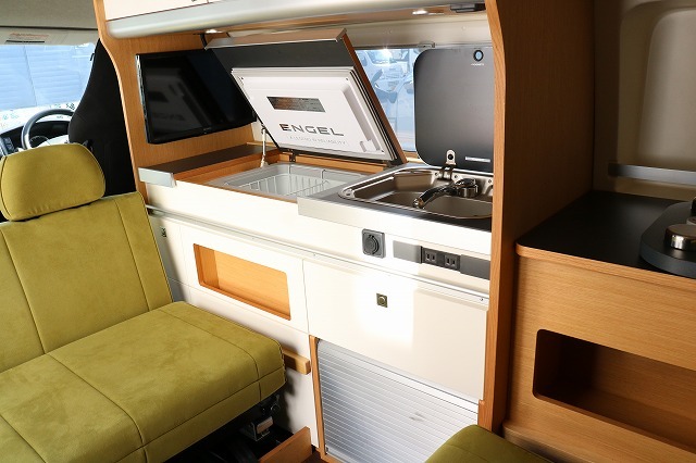 キャンピングカー バンコン ﾊｲｴｰｽ ﾄｲﾌｧｸﾄﾘｰ ﾊﾞﾚｲｱｸﾞﾗﾝﾃﾞ 4WD