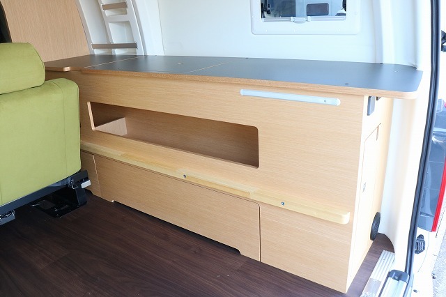 キャンピングカー バンコン ﾊｲｴｰｽ ﾄｲﾌｧｸﾄﾘｰ ﾊﾞﾚｲｱｸﾞﾗﾝﾃﾞ 4WD