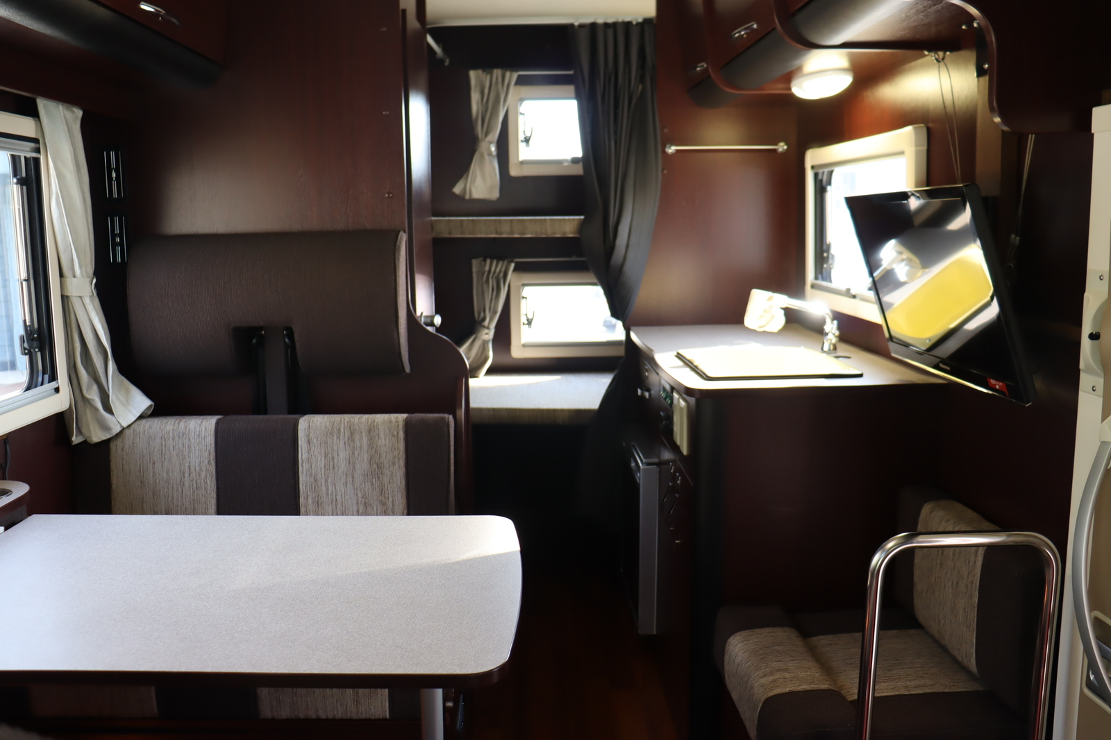 キャンピングカー キャブコン ｶﾑﾛｰﾄﾞ ﾅｯﾂRVｸﾚｿﾝﾎﾞﾔｰｼﾞｭ FFﾋｰﾀｰ