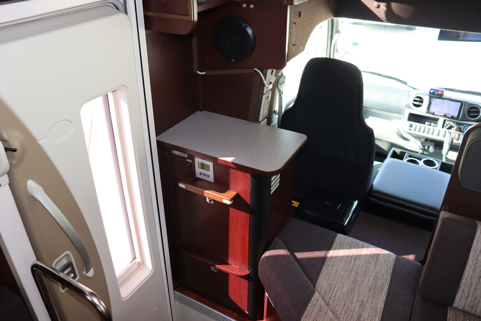 キャンピングカー キャブコン ｶﾑﾛｰﾄﾞ ﾅｯﾂRVｸﾚｿﾝﾎﾞﾔｰｼﾞｭ FFﾋｰﾀｰ