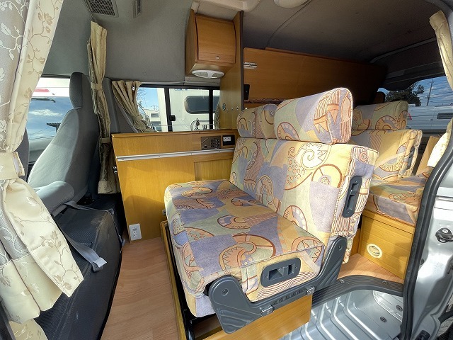 キャンピングカー バンコン ﾊｲｴｰｽ ﾅｯﾂRV ﾗﾃﾞｨｯｼｭｺﾝﾎﾟ