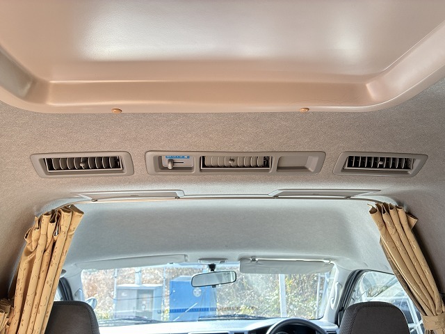 キャンピングカー バンコン ﾊｲｴｰｽ ﾅｯﾂRV ﾗﾃﾞｨｯｼｭｺﾝﾎﾟ