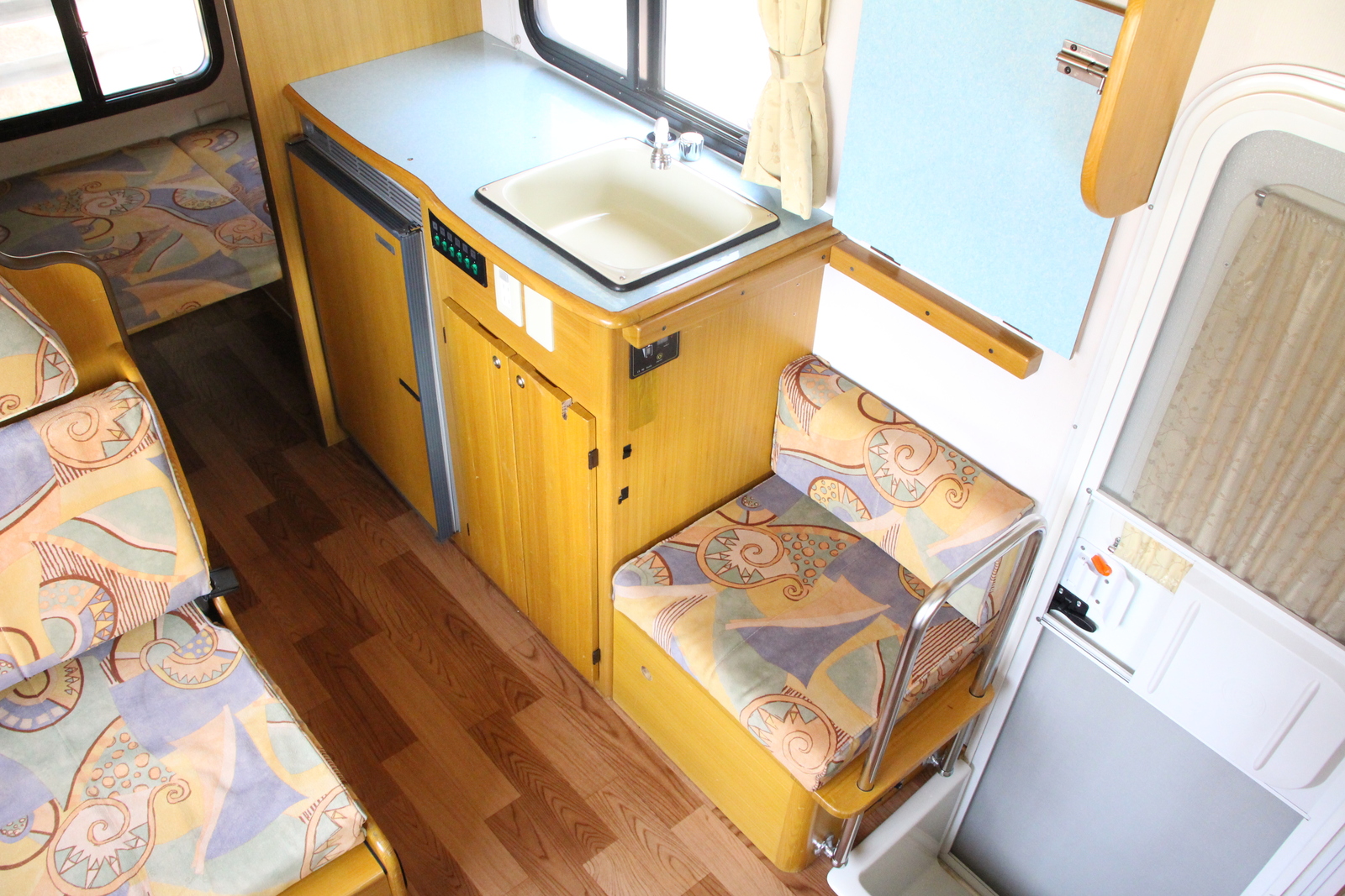 キャンピングカー キャブコン ｶﾑﾛｰﾄﾞ ﾅｯﾂRV ｸﾚｿﾝ