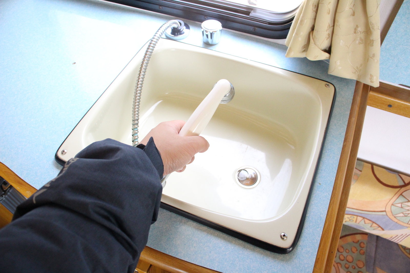 キャンピングカー キャブコン ｶﾑﾛｰﾄﾞ ﾅｯﾂRV ｸﾚｿﾝ