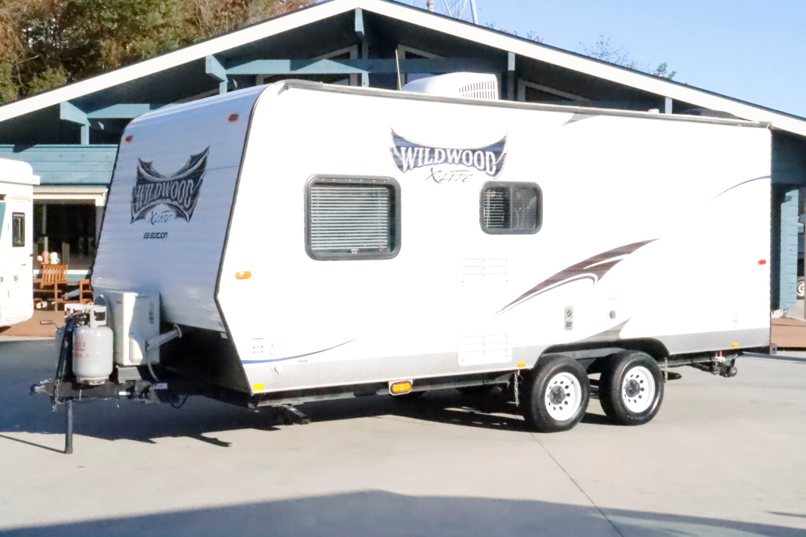 キャンピングカー トレーラー ﾌｫﾚｽﾄﾘﾊﾞｰ ﾜｲﾙﾄﾞｳｯﾄﾞXﾗｲﾄ ﾙｰﾌAC