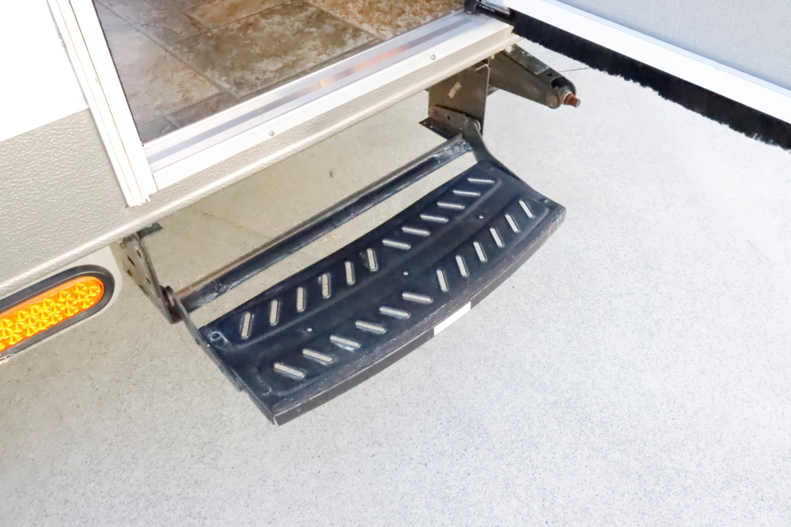 キャンピングカー トレーラー ﾌｫﾚｽﾄﾘﾊﾞｰ ﾜｲﾙﾄﾞｳｯﾄﾞXﾗｲﾄ ﾙｰﾌAC