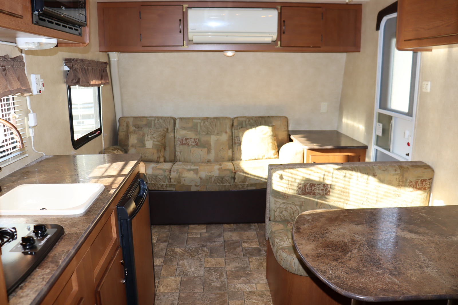 キャンピングカー トレーラー ﾌｫﾚｽﾄﾘﾊﾞｰ ﾜｲﾙﾄﾞｳｯﾄﾞXﾗｲﾄ ﾙｰﾌAC