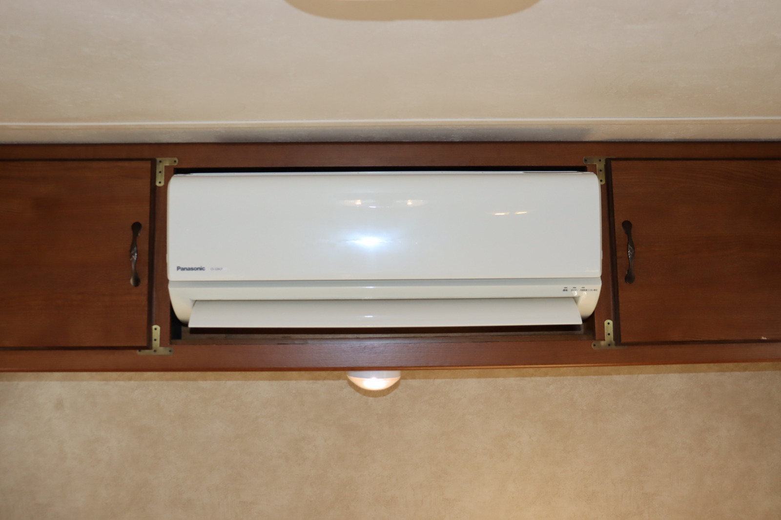 キャンピングカー トレーラー ﾌｫﾚｽﾄﾘﾊﾞｰ ﾜｲﾙﾄﾞｳｯﾄﾞXﾗｲﾄ ﾙｰﾌAC