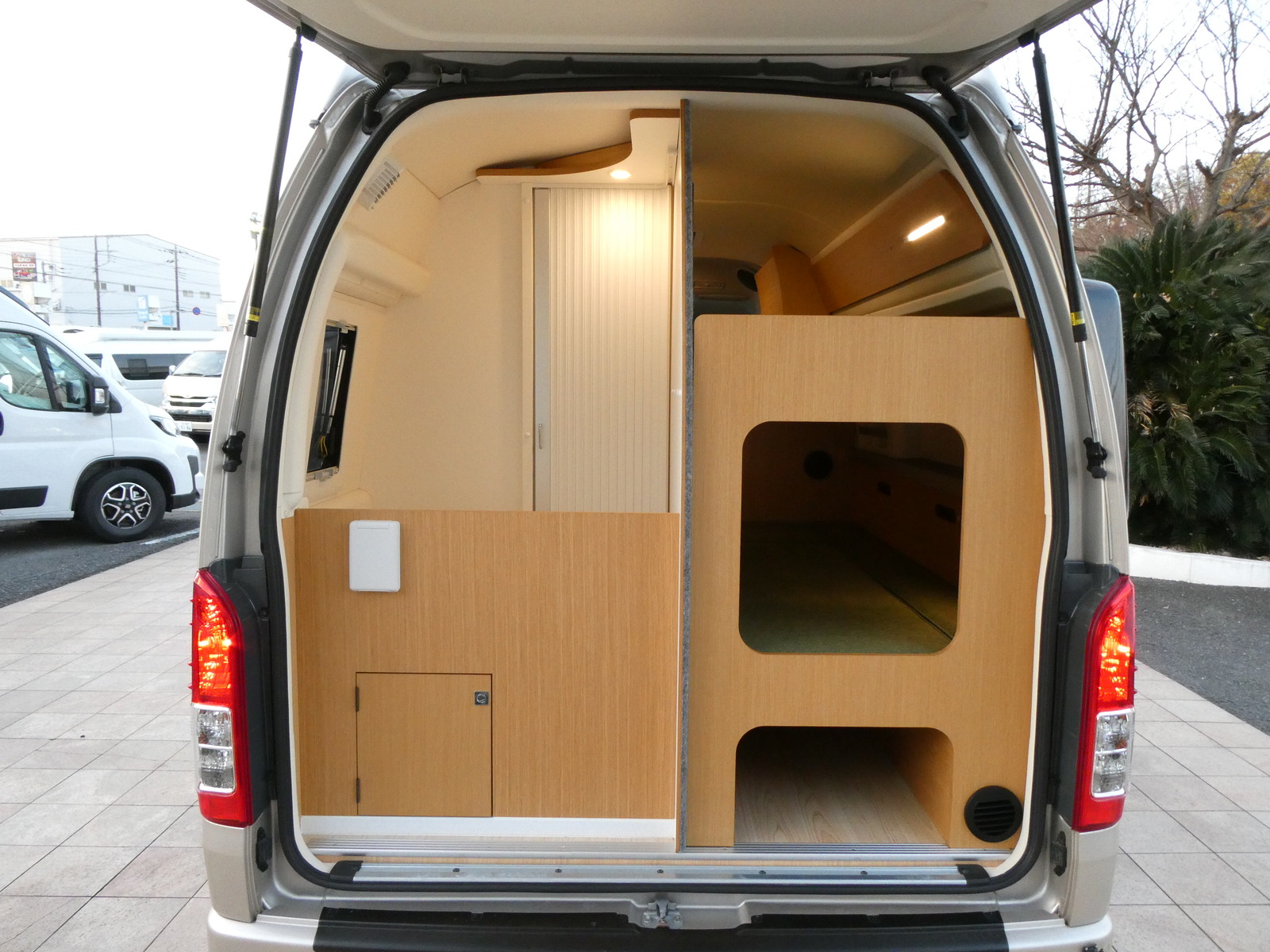 キャンピングカー バンコン ｱﾙｺｰﾊﾞｸﾞﾗﾝﾃﾞ　ｶｰｻﾎｰﾑｽﾀｲﾙｴﾃﾞｨｼｮﾝ