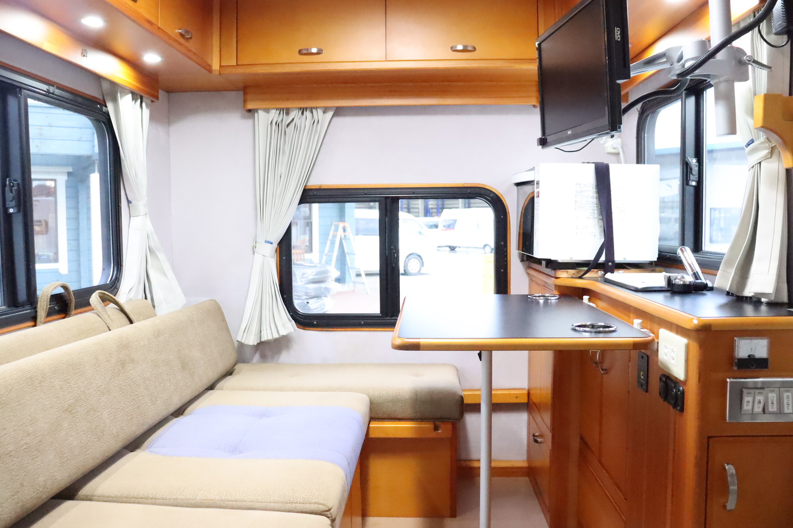 キャンピングカー 軽キャンパー ｽｸﾗﾑ AZ-MAX ﾗｸｰﾝ