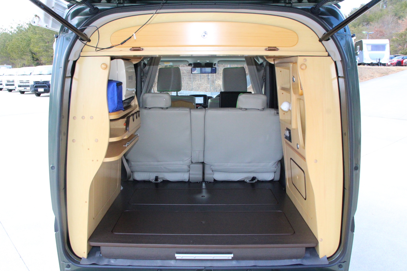 キャンピングカー 軽キャンパー ｴﾌﾞﾘｲ ｵｰﾄﾜﾝ 給電くん