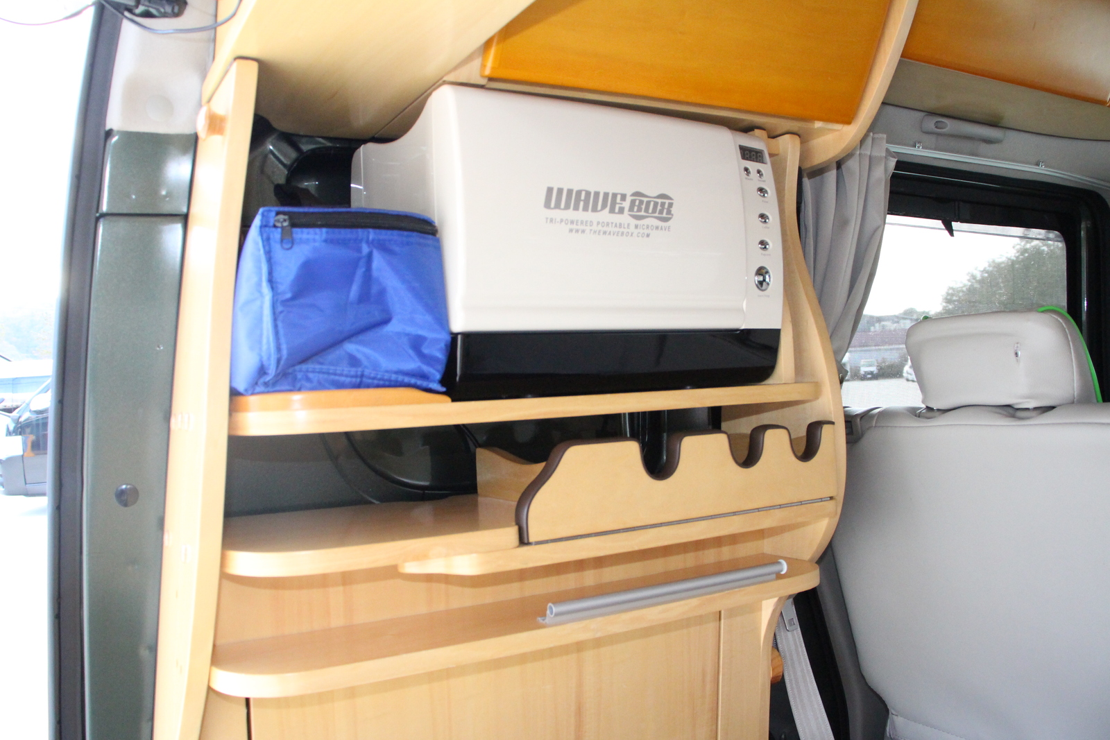 キャンピングカー 軽キャンパー ｴﾌﾞﾘｲ ｵｰﾄﾜﾝ 給電くん