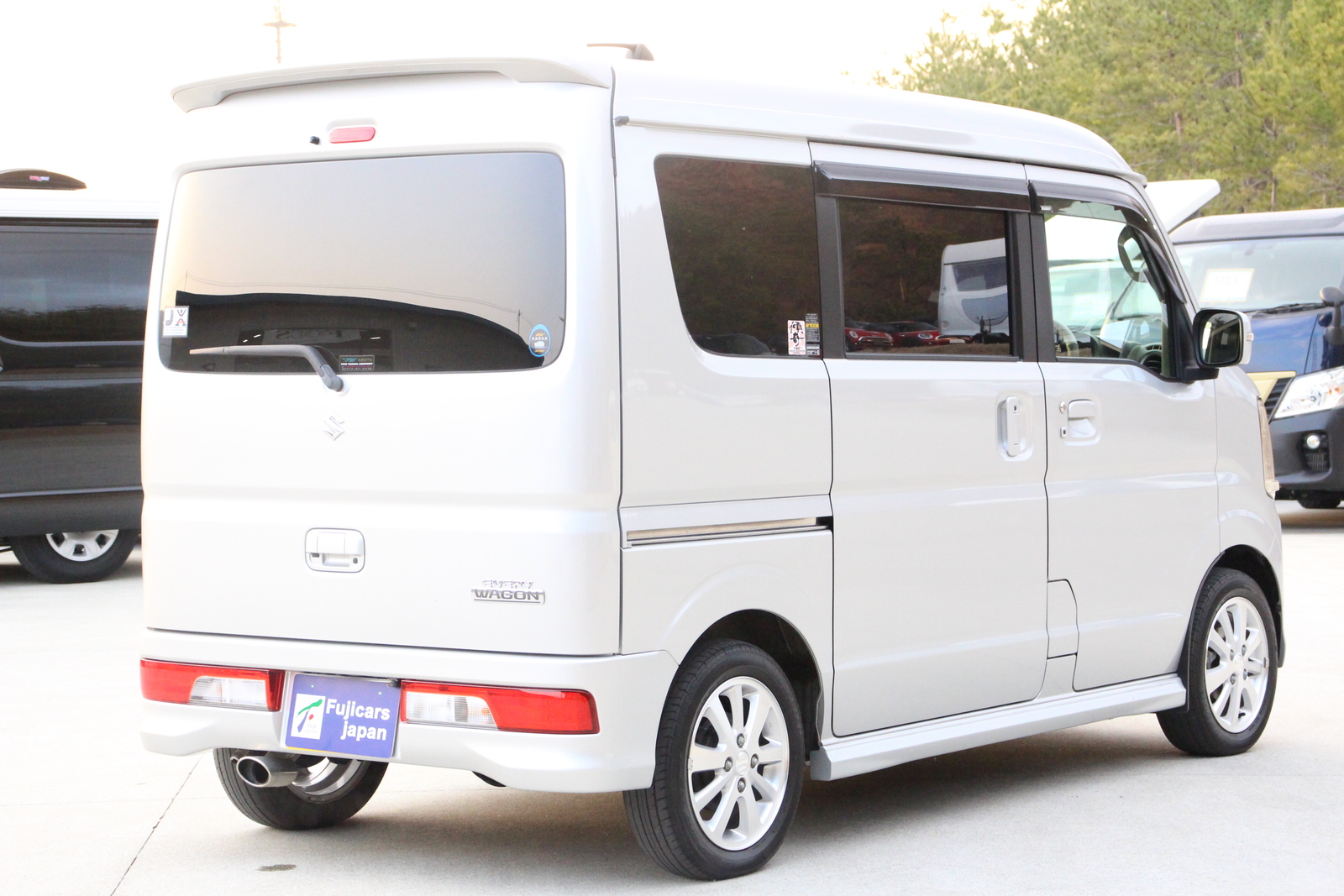 キャンピングカー 軽キャンパー ｴﾌﾞﾘｲ ﾀｲﾑﾄﾗﾍﾞﾙｶﾝﾊﾟﾆｰ ｶﾌﾞｷ