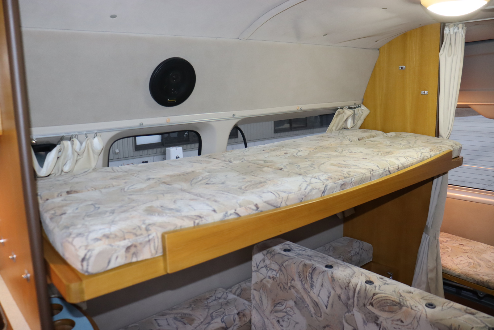 キャンピングカー バンコン ﾚｼﾞｱｽｴｰｽ ﾅｯﾂRV ﾗﾃﾞｨｯｼｭ