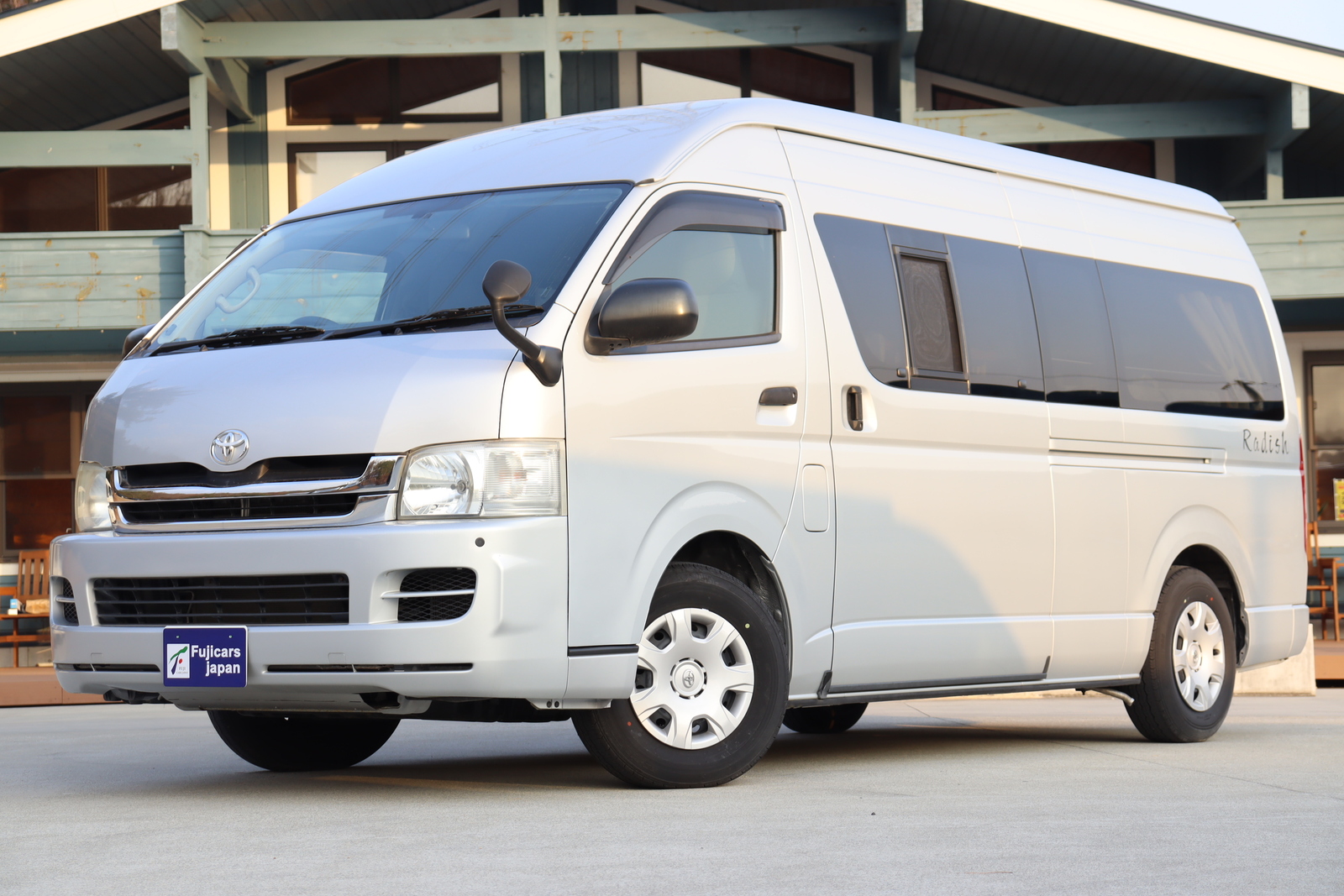 キャンピングカー バンコン ﾚｼﾞｱｽｴｰｽ ﾅｯﾂRV ﾗﾃﾞｨｯｼｭ