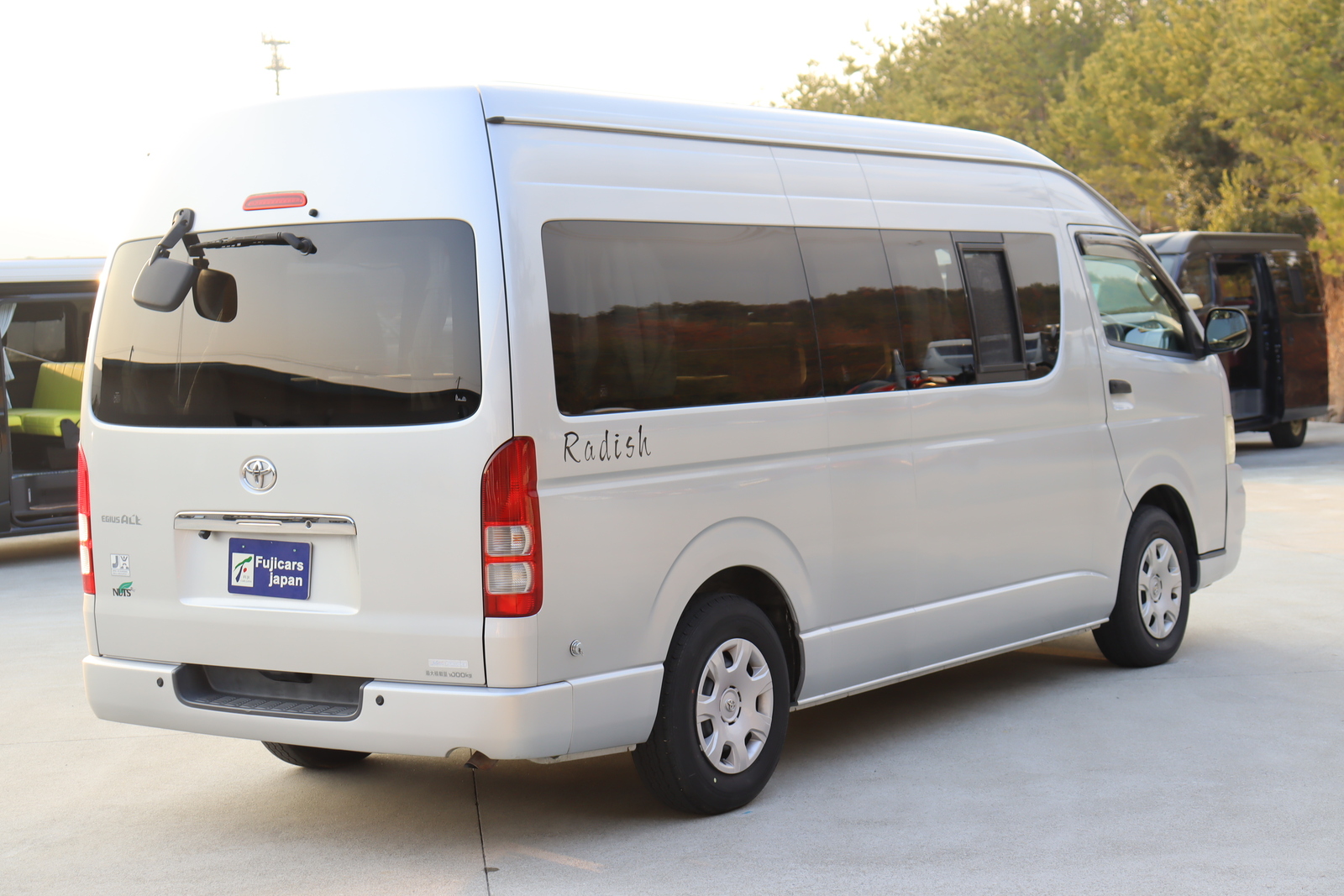 キャンピングカー バンコン ﾚｼﾞｱｽｴｰｽ ﾅｯﾂRV ﾗﾃﾞｨｯｼｭ