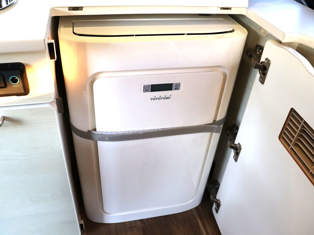 キャンピングカー バンコン ﾊｲｴｰｽ ｱﾈｯｸｽ ｳｨｽﾞ ﾘﾁｳﾑ ACｸｰﾗｰ