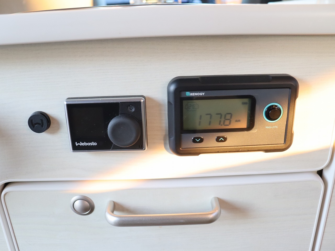 キャンピングカー バンコン ﾊｲｴｰｽ ｱﾈｯｸｽ ｳｨｽﾞ ﾘﾁｳﾑ ACｸｰﾗｰ