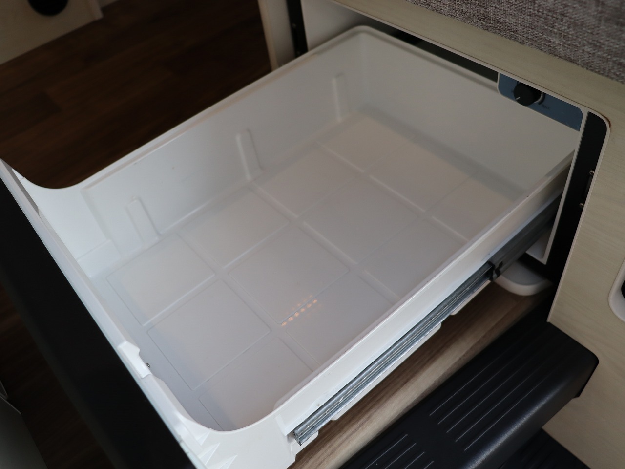 キャンピングカー バンコン ﾊｲｴｰｽ ｱﾈｯｸｽ ｳｨｽﾞ ﾘﾁｳﾑ ACｸｰﾗｰ