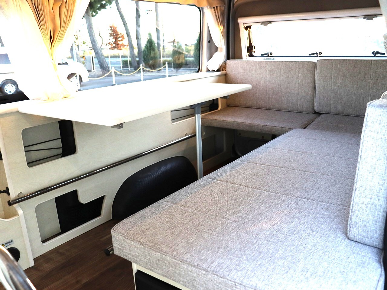 キャンピングカー バンコン ﾊｲｴｰｽ ｱﾈｯｸｽ ｳｨｽﾞ ﾘﾁｳﾑ ACｸｰﾗｰ