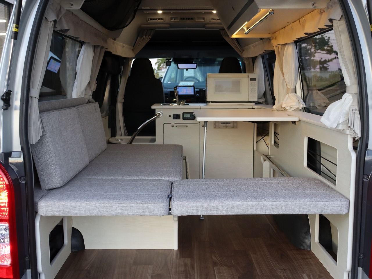 キャンピングカー バンコン ﾊｲｴｰｽ ｱﾈｯｸｽ ｳｨｽﾞ ﾘﾁｳﾑ ACｸｰﾗｰ
