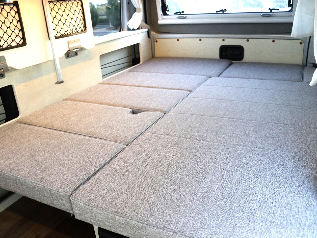 キャンピングカー バンコン ﾊｲｴｰｽ ｱﾈｯｸｽ ｳｨｽﾞ ﾘﾁｳﾑ ACｸｰﾗｰ