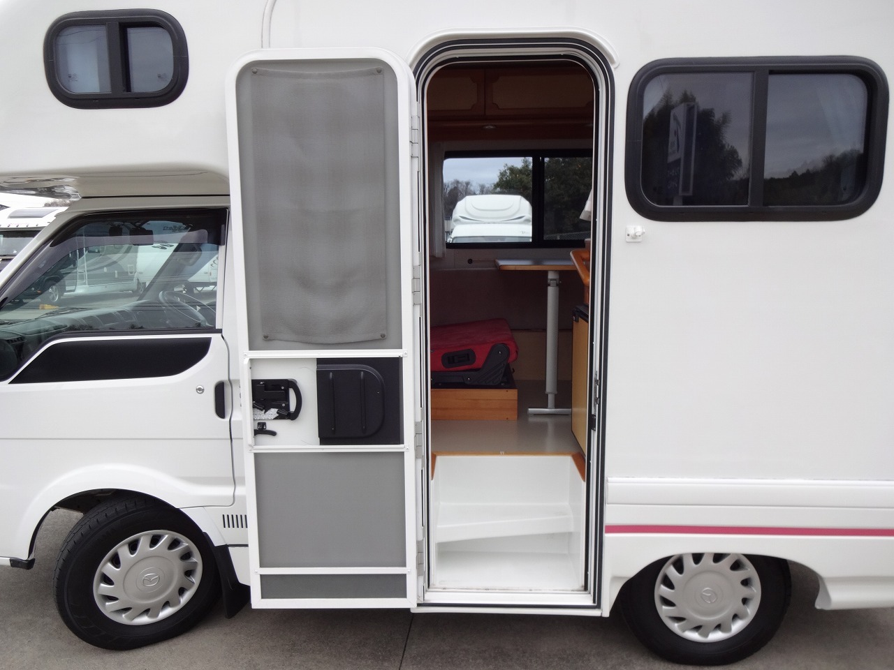 キャンピングカー キャブコン ﾎﾞﾝｺﾞ AtoZｱﾐﾃｨ FFﾋｰﾀｰ 冷蔵庫 ｿｰﾗｰ