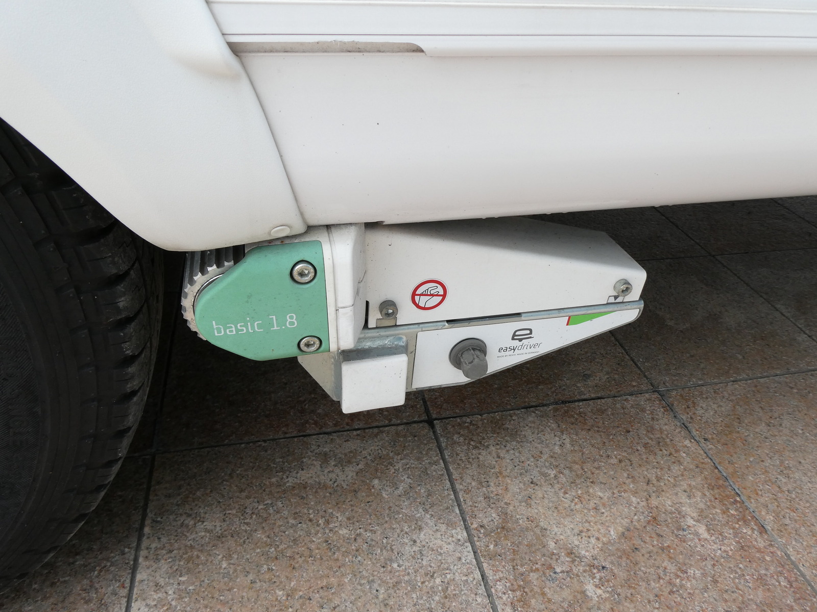 キャンピングカー トレーラー ﾎﾋﾞｰ　490UL　ｴｸｾﾚﾝﾄ　けん引免許必須　ﾑｰﾊﾞｰ