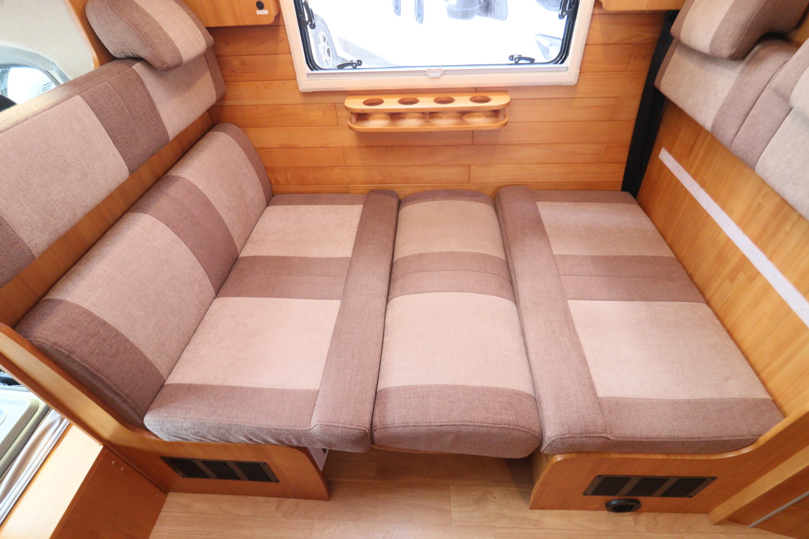 キャンピングカー キャブコン ｶﾑﾛｰﾄﾞﾀﾞｲﾚｸﾄｶｰｽﾞﾄﾘｯﾌﾟ ﾛｸﾞﾍﾞｰｽ