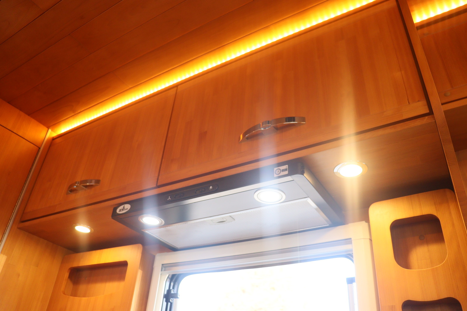 キャンピングカー キャブコン ｶﾑﾛｰﾄﾞﾀﾞｲﾚｸﾄｶｰｽﾞﾄﾘｯﾌﾟ ﾛｸﾞﾍﾞｰｽ